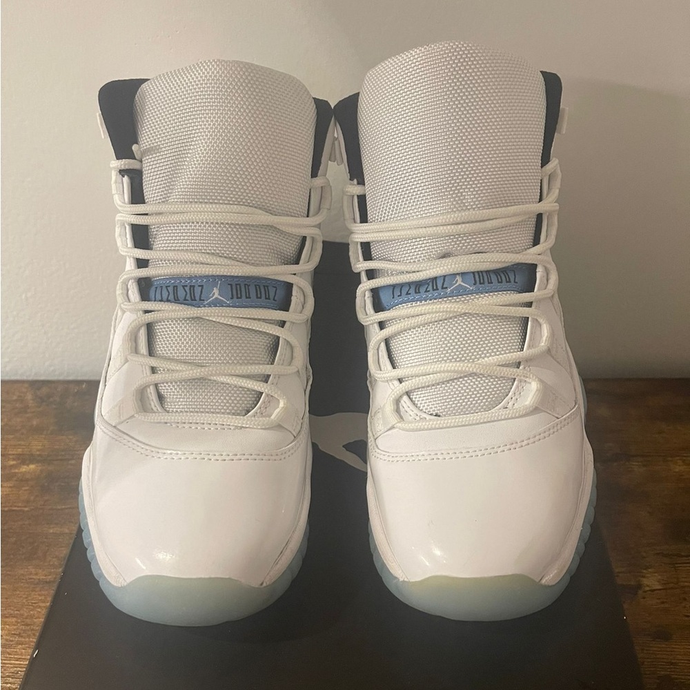 Air Jordan 11 Retro “Legend Blue”